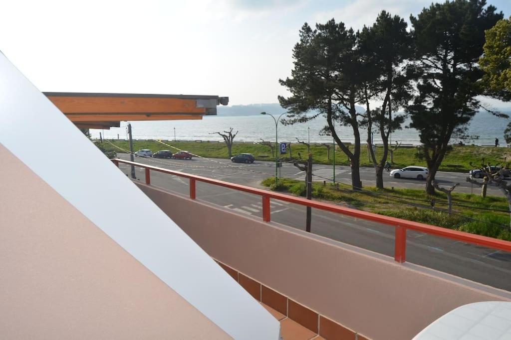 Precioso Atico A Pie De Playa, En Mino. Apartment Exterior photo